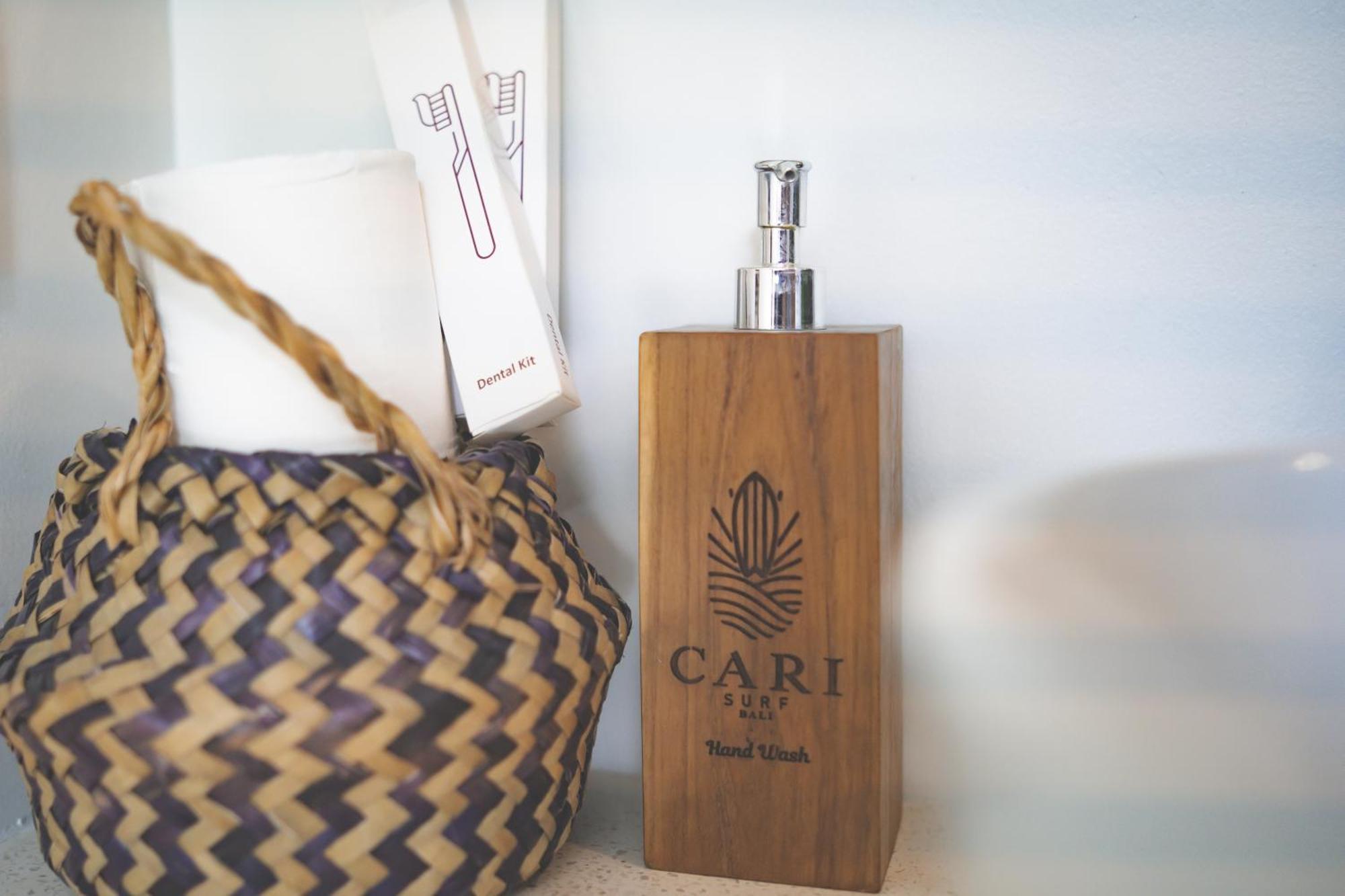 Cari Surf Camp & Studio'S 乌鲁瓦图 客房 照片